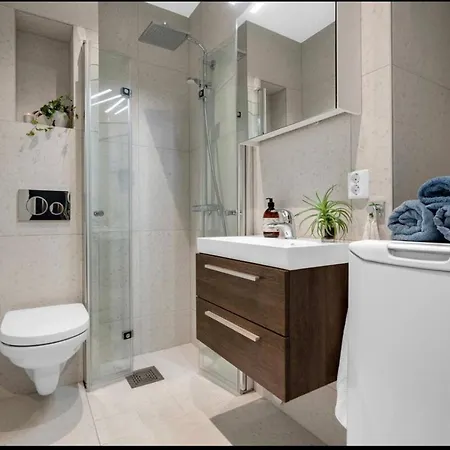 Alexander Kiellands Plass - City Center *